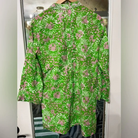 💚🌴💖Lilly Pulitzer💖🌴💚Sarasota Pink & Green Lion Print Beaded Tunic Size Medium - Picture 3 of 5